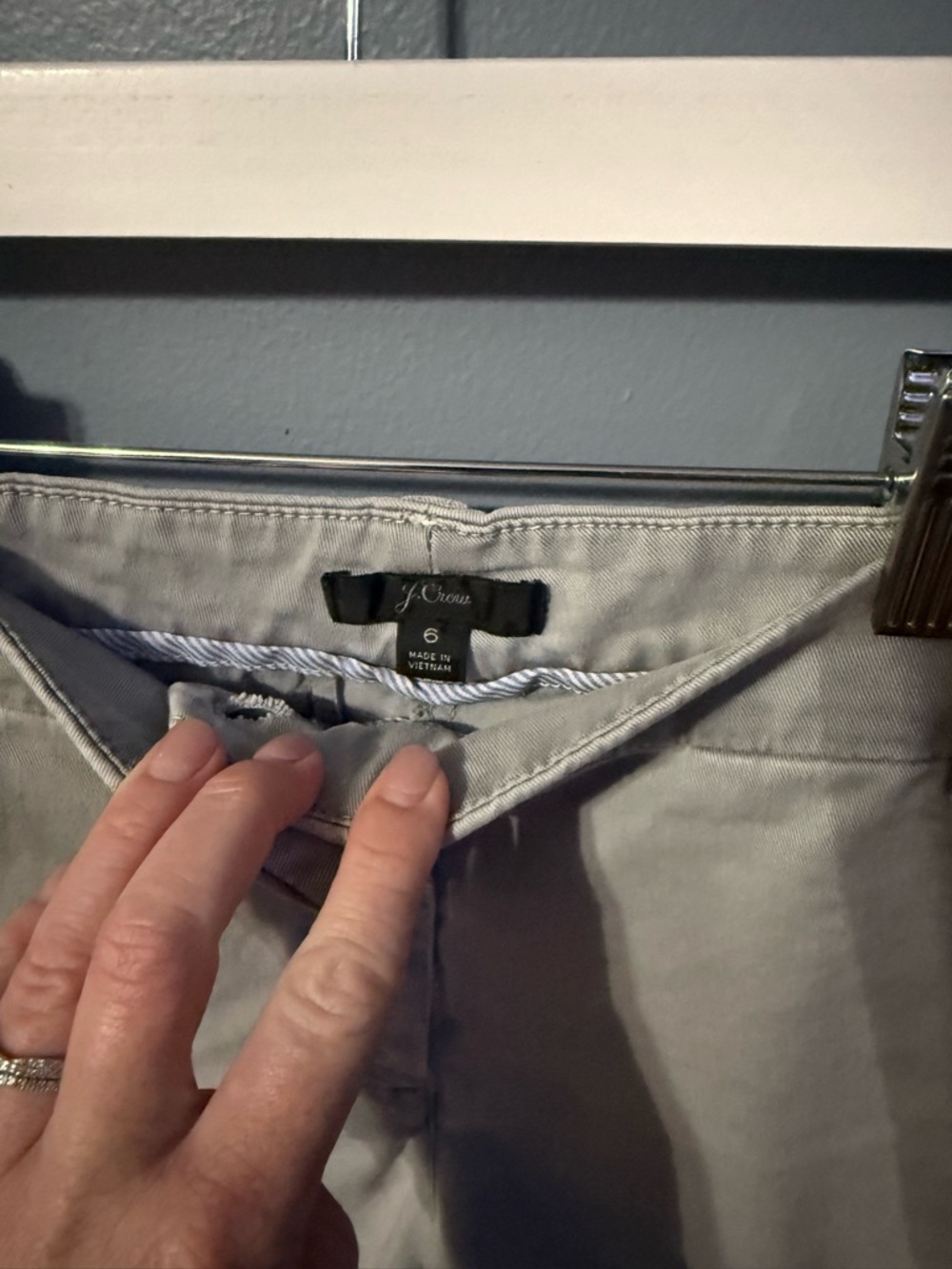BUNDLE Price includes 5 pair J. Crew Chino Shorts-size 6. - Picture 4 of 13